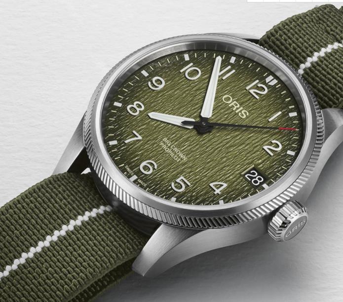 公价一万五，豪利时这款腕表“绿”得不一样