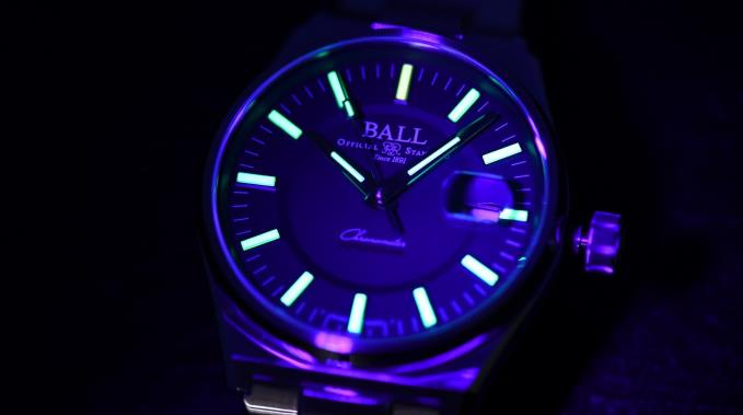 自产机芯强悍夜光，一款价格亲民的904L钢表